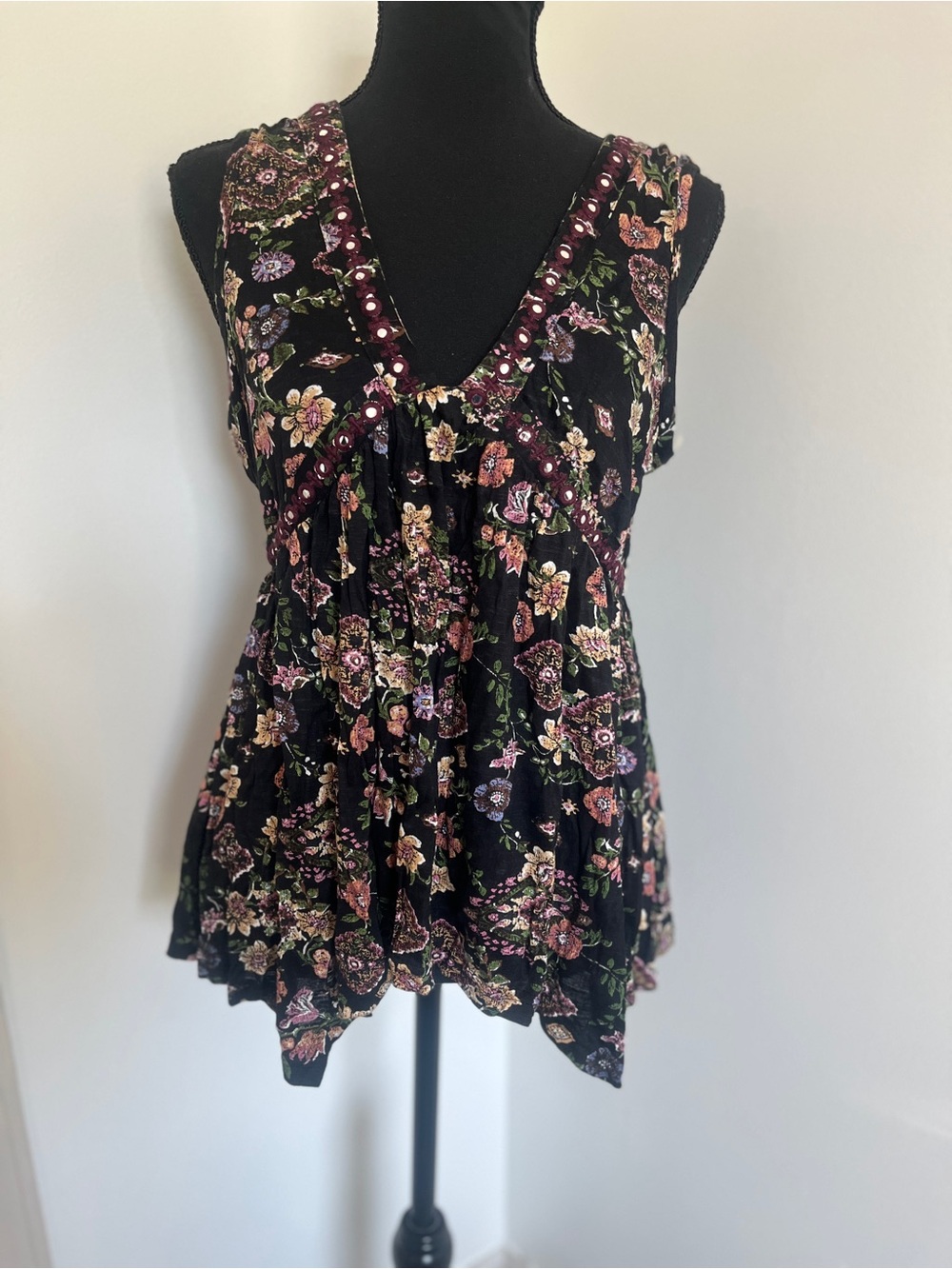 Penelope Project Floral Boho Tank Top Sz Medium – Sleeveless Babydoll Blouse